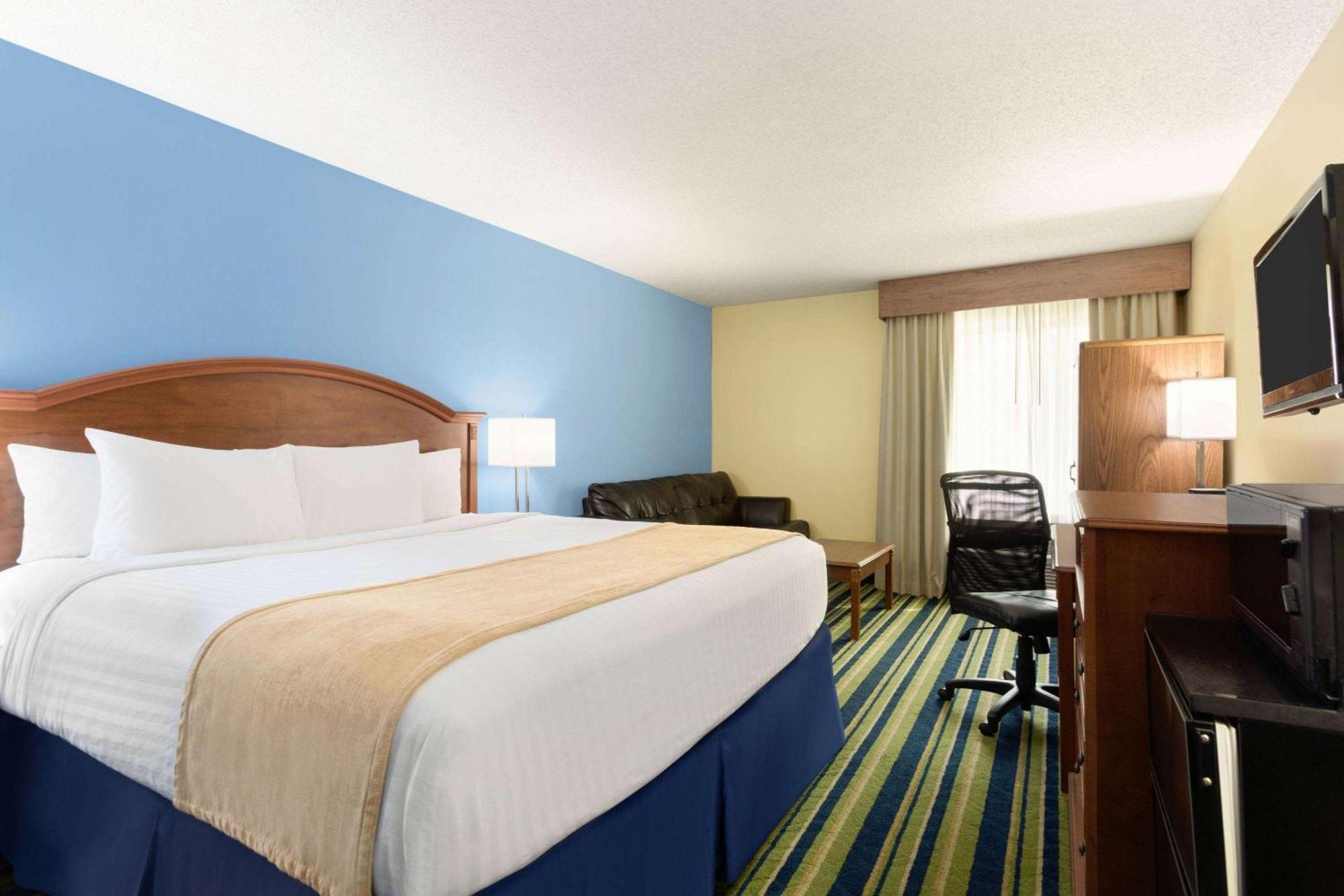 Days Inn By Wyndham Fargo Exterior photo